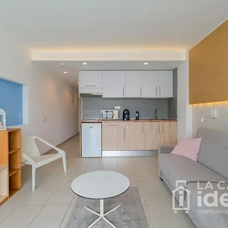 アパート Apartamento Y Playa *